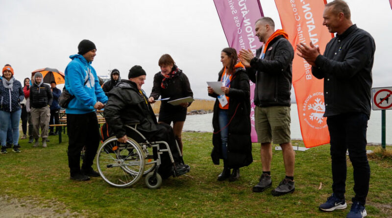 Csomai Zsolt kerekesszékesként készül a 6. Téli Balaton-átúszásra