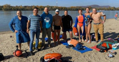 hidegvízi úszók a Dunán