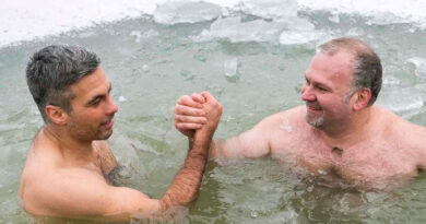 Szemlér Ákos és Fest Ákos a Téli Balaton-átúszás kvalifikációs úszás házigazdái