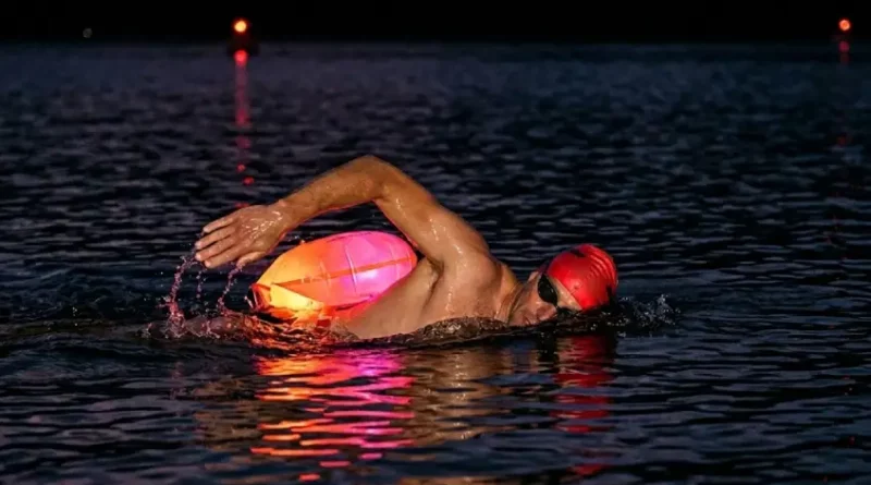 A nyíltvízi úszók életmentő felszerelése a derékra csatolható úszóbója -Biztonsági ajánlások téliúszóknak 3. rész